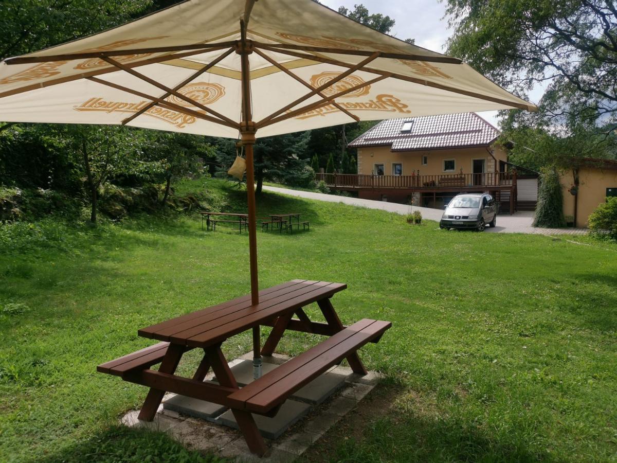 Privat Adriana Apartment Kremnica Exterior photo