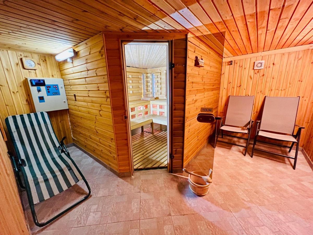 Privat Adriana Apartment Kremnica Exterior photo