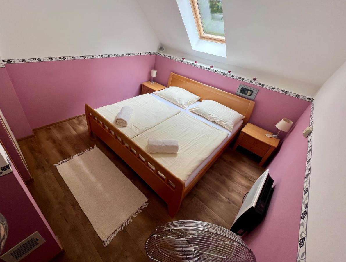 Privat Adriana Apartment Kremnica Exterior photo